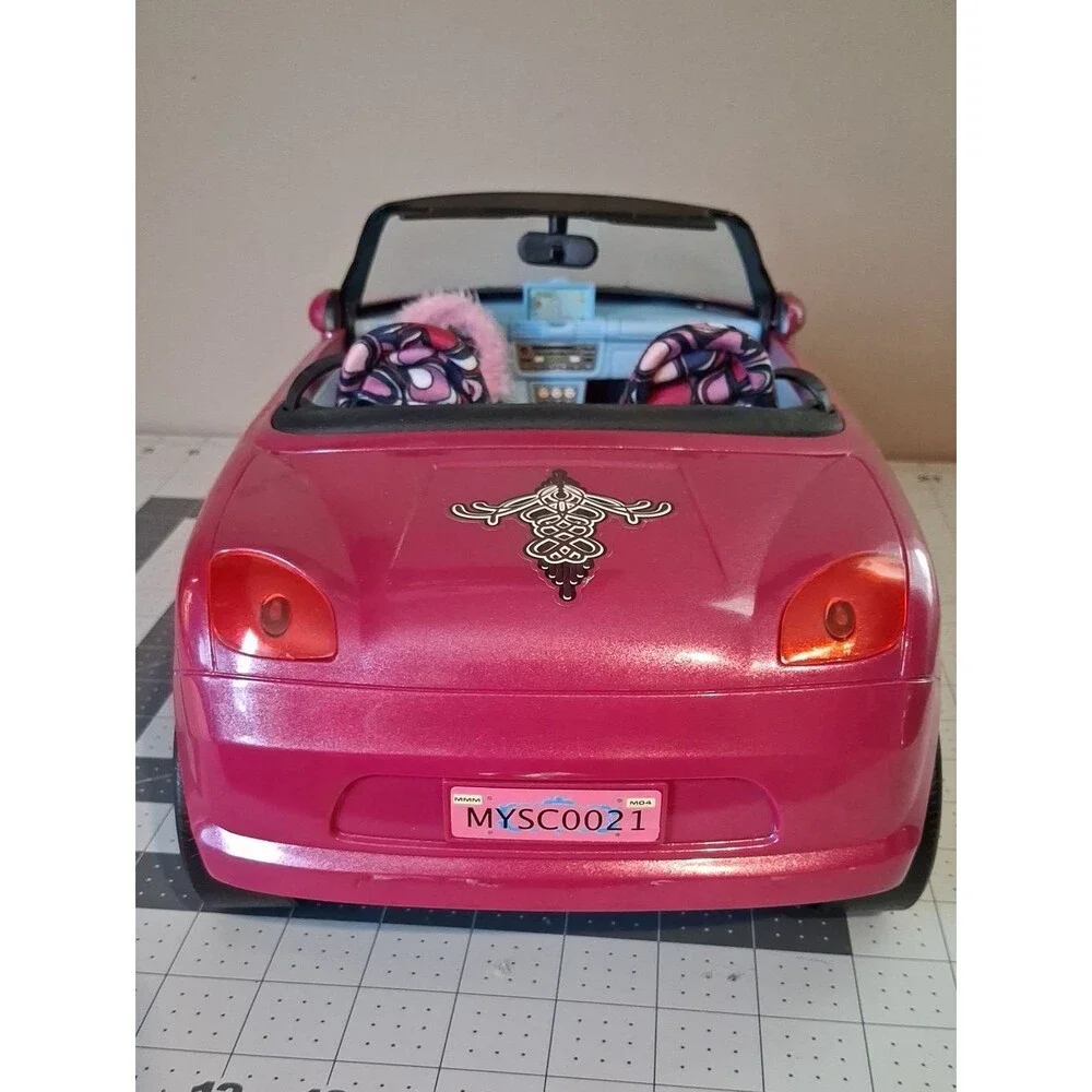 Mattel Barbie Doll My Scene My Ride Masquerade Madness Convertible 2003 car